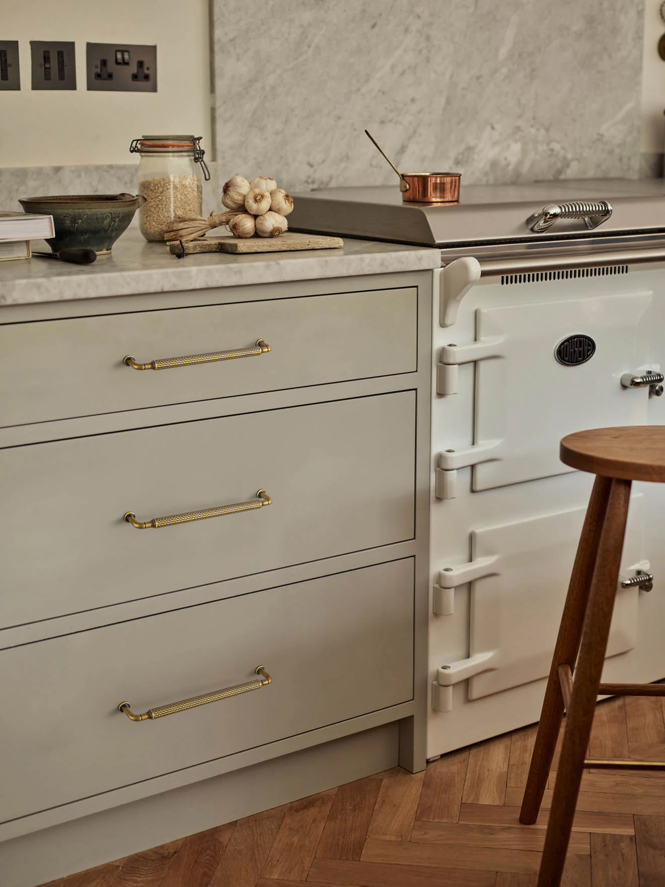 Solid Non-slip Cabinet Hardwar - مراجعة Furniture Hardware With Backplate وسعره