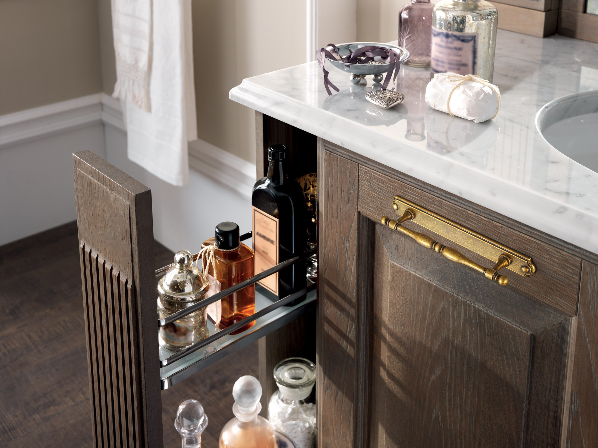 Goo-Ki Vintage Brass Cabinet P - مراجعة Furniture Hardware With Backplate وسعره